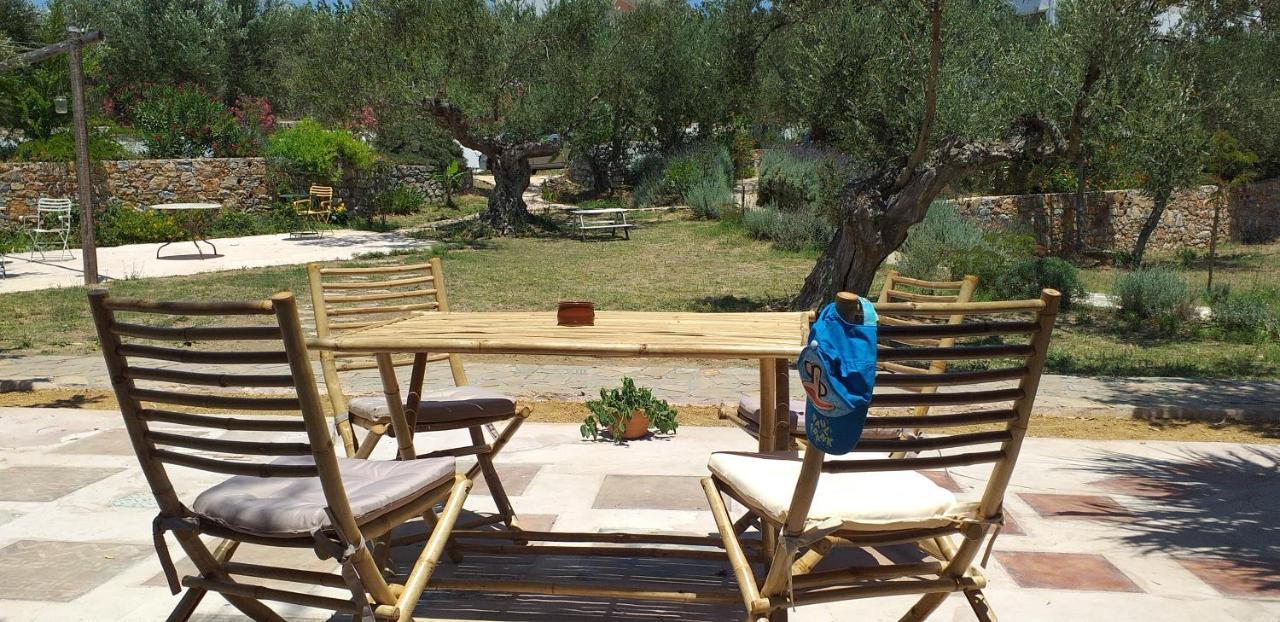Kavoulakos Studios Skoutarion Bagian luar foto