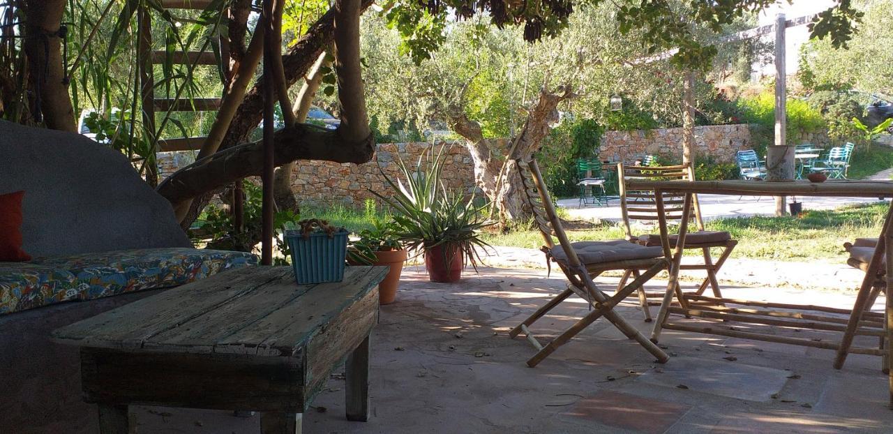 Kavoulakos Studios Skoutarion Bagian luar foto