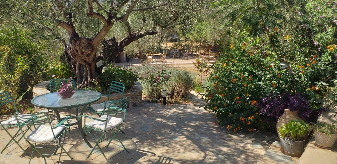 Kavoulakos Studios Skoutarion Bagian luar foto