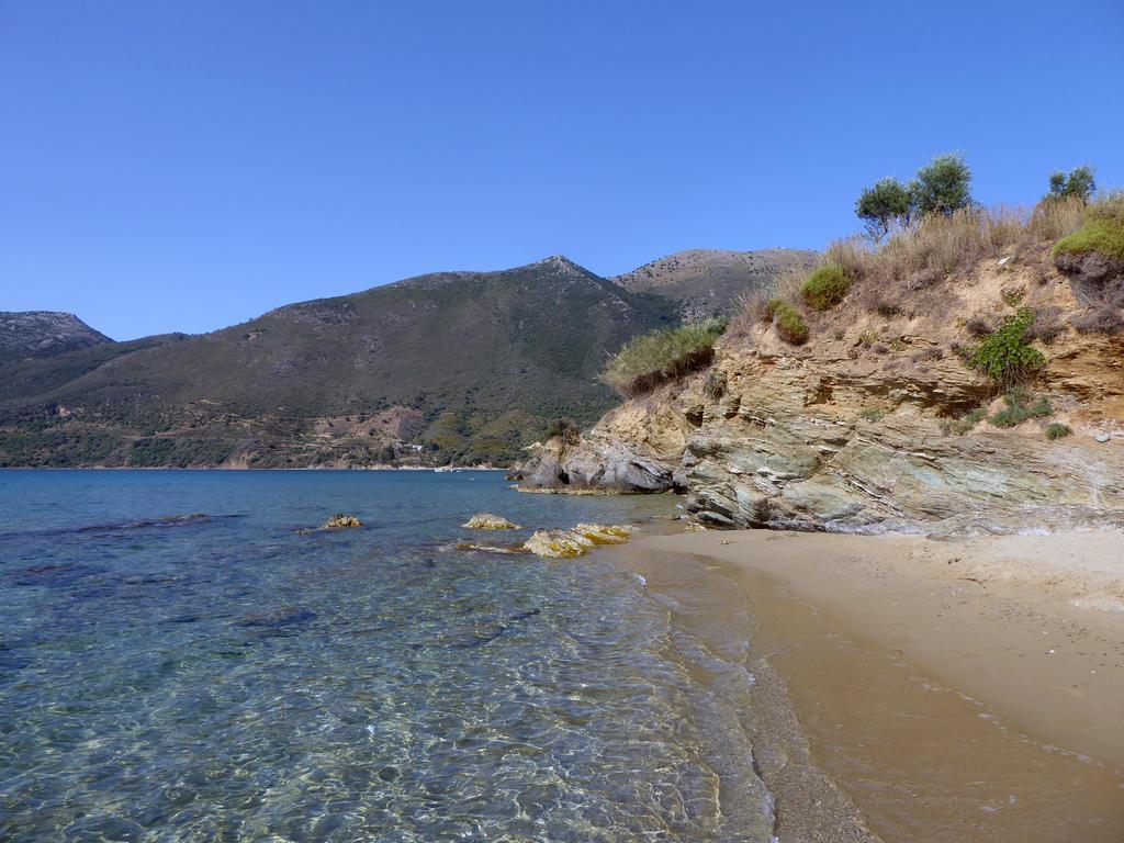 Kavoulakos Studios Skoutarion Bagian luar foto